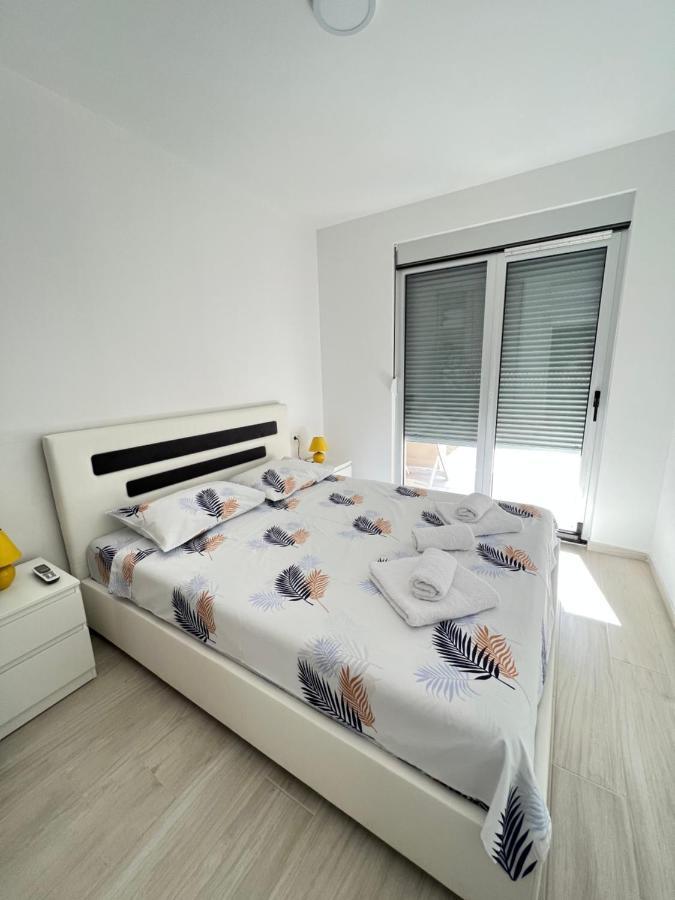 Apartment With Terrace And Private Parking Котор Екстер'єр фото