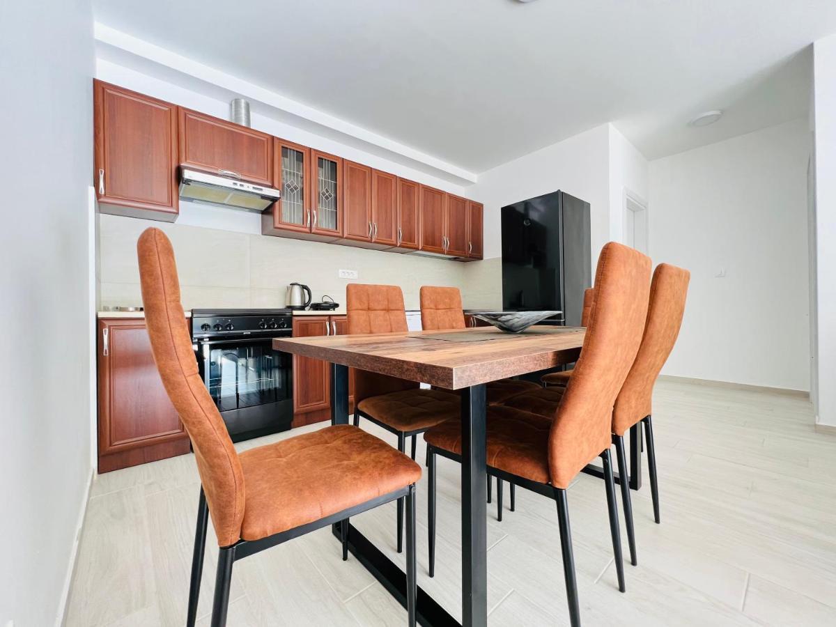 Apartment With Terrace And Private Parking Котор Екстер'єр фото