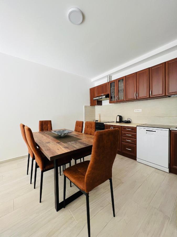 Apartment With Terrace And Private Parking Котор Екстер'єр фото